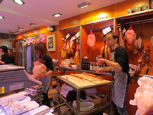 Girona10 2016. Tastets gastron&ograve;mics al Mercat del Lle&oacute; de Girona
