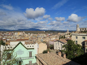 Itinerari de la Muralla. La torre i el portal dels Socors