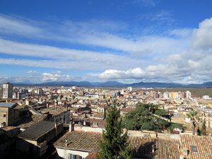 Itinerari de la Muralla. La torre i el portal dels Socors