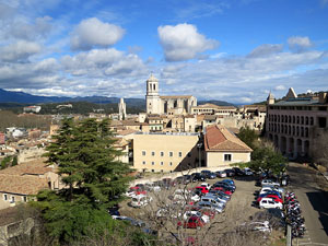 Itinerari de la Muralla. La torre i el portal dels Socors