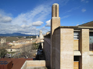 Itinerari de la Muralla. La torre i el portal dels Socors