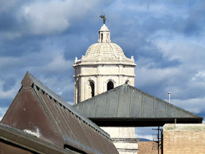 Itinerari de la Muralla. La torre i el portal dels Socors
