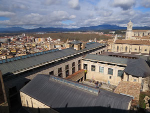 Itinerari de la Muralla. La torre i el portal dels Socors