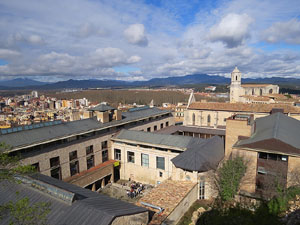 Itinerari de la Muralla. La torre i el portal dels Socors