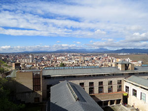 Itinerari de la Muralla. Des de la torre de Sant Domènec a la del Llamp