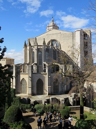 Absis de la Catedral i Jardins de la Francesa des del cam&iacute; de ronda de la muralla