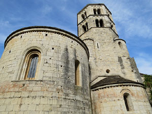 Itinerari de la Muralla. Des del monestir de Sant Pere de Galligants fins a la plaça de Sant Pere