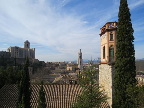 Vista de la ciutat des de la muralla de Santa Ll&uacute;cia