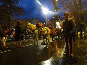 La Cavalcada de Reis 2016. Desfilada pels carrers de la ciutat, fins la pla&ccedil;a del Vi