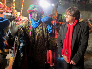 La Cavalcada de Reis 2016. Arribada a la pla&ccedil;a del Vi i rebuda de l'alcalde