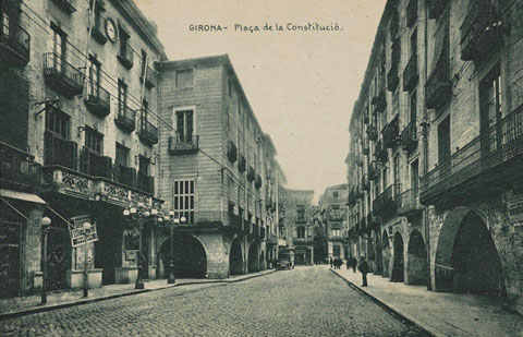 1914-1930. Plaça de la Constitució l'actual plaça del Vi