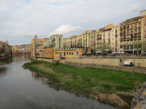 Festival Strenes 2016. Concert inaugural al terrat del punt d'Informaci&oacute; de la Rambla a c&agrave;rrec de Love of Lesbian