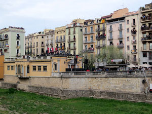 Festival Strenes 2016. Concert inaugural al terrat del punt d'Informaci&oacute; de la Rambla a c&agrave;rrec de Love of Lesbian