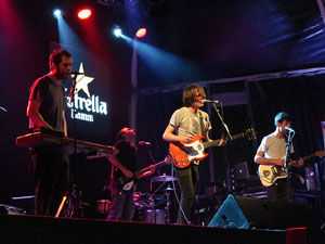 Festival Strenes 2016. Escenari de la pla&ccedil;a de Sant Feliu. Actuaci&oacute; de Joan Colomo