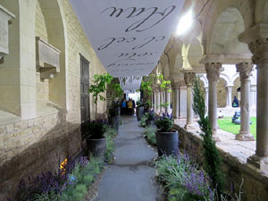 Temps de Flors 2016. Decoraci&oacute; floral del claustre de la Catedral