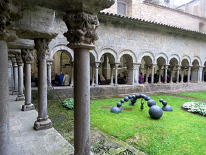 Temps de Flors 2016. Decoraci&oacute; floral del claustre de la Catedral
