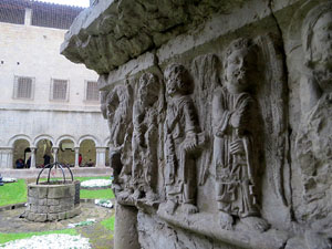 Temps de Flors 2016. Decoraci&oacute; floral del claustre de la Catedral