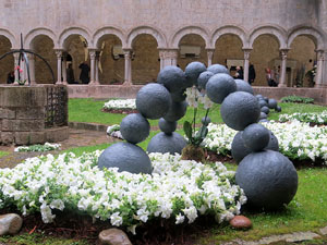 Temps de Flors 2016. Decoraci&oacute; floral del claustre de la Catedral