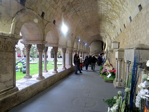 Temps de Flors 2016. Decoraci&oacute; floral del claustre de la Catedral