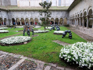 Temps de Flors 2016. Decoraci&oacute; floral del claustre de la Catedral