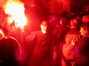 Temps de Flors 2016. Espectacle Lymbus, a c&agrave;rrec de Comediants, a les escales de Sant Feliu