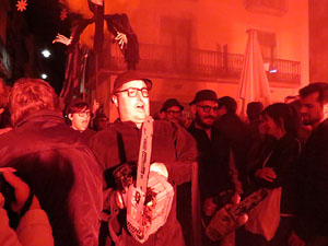 Temps de Flors 2016. Espectacle Lymbus, a c&agrave;rrec de Comediants, a les escales de Sant Feliu