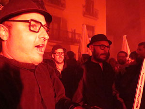 Temps de Flors 2016. Espectacle Lymbus, a c&agrave;rrec de Comediants, a les escales de Sant Feliu