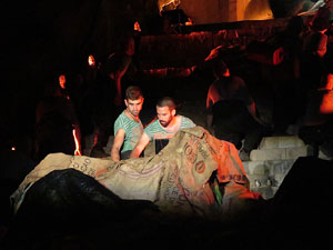 Temps de Flors 2016. Espectacle Lymbus, a c&agrave;rrec de Comediants, a les escales de Sant Feliu