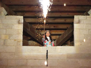 Temps de Flors 2016. Espectacle Lymbus, a c&agrave;rrec de Comediants, a les escales de Sant Feliu