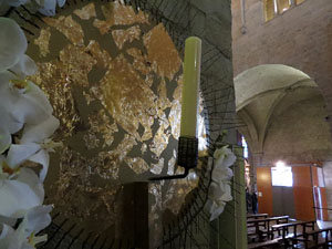 Temps de Flors 2016. Esgl&eacute;sia de Sant Feliu. La nau i les capelles laterals