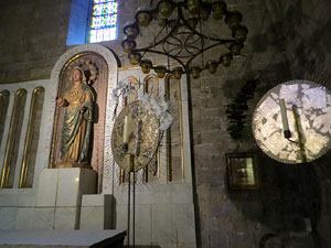 Temps de Flors 2016. Esgl&eacute;sia de Sant Feliu. La nau i les capelles laterals