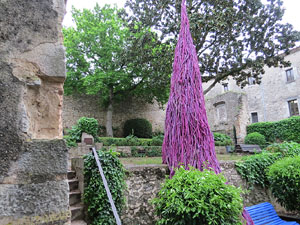 Temps de Flors 2016. Diversos espais al voltant de la Catedral: pati del Museu d'Art, la Font de la Pera, els Jardins de la Francesa, el carrer de Ferran el cat&ograve;lic