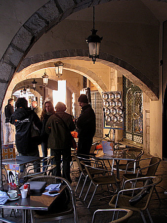 Les arcades de la Pla�a del Vi durant el rodatge d'un spot publicitari