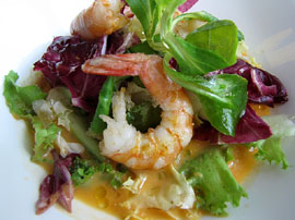 Bubbles Gastrobar. Salmorejo amb llagostins