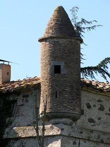 Detall d'una torre de la Torre Llupiana