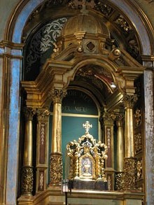 Detall del retaule de l'altar major de l'església de Sant Feliu
