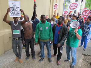 Manifestaci&oacute; de l'1 de maig pels carrers de Girona