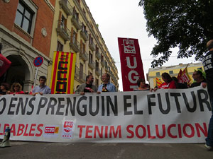 Manifestaci&oacute; de l'1 de maig pels carrers de Girona