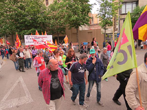 Manifestaci&oacute; de l'1 de maig pels carrers de Girona