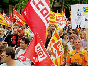Manifestaci&oacute; de l'1 de maig pels carrers de Girona