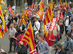 Manifestaci&oacute; de l'1 de maig pels carrers de Girona