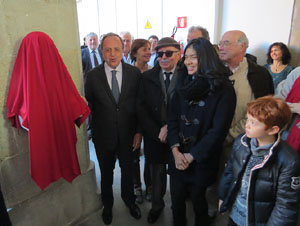 Inauguració d'un bust d'Agustí Riera i Pau, obra de Ció  Abellí a la Diputació de Girona