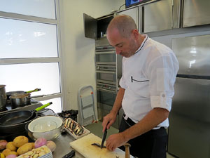 Mercat del Lleó. Sessió de cuina a l'Aula Gastronòmica a càrrec del xef Nir Zook