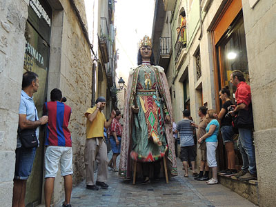 Far&agrave;ndula. 500 anys d'imatgeria festiva de Girona. Cercavila de cloenda