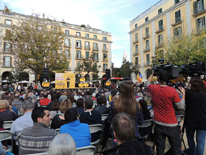 Crida a la participació per al 9N a la plaça de la Independència