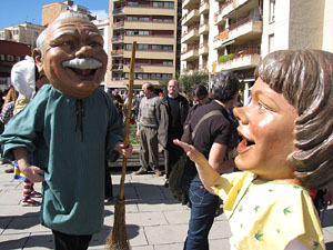 Enlla&ccedil;ats per la Llengua. El Mercat del Lle&oacute;