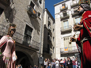 Enlla&ccedil;ats per la Llengua. La pla&ccedil;a del Vi