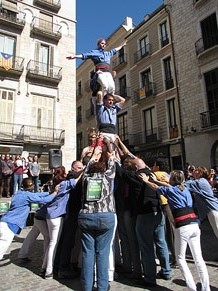 Enlla&ccedil;ats per la Llengua. La pla&ccedil;a del Vi