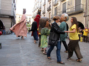 Cercavila a càrrec del grup Fal·lera Gironina