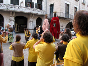 Cercavila a càrrec del grup Fal·lera Gironina